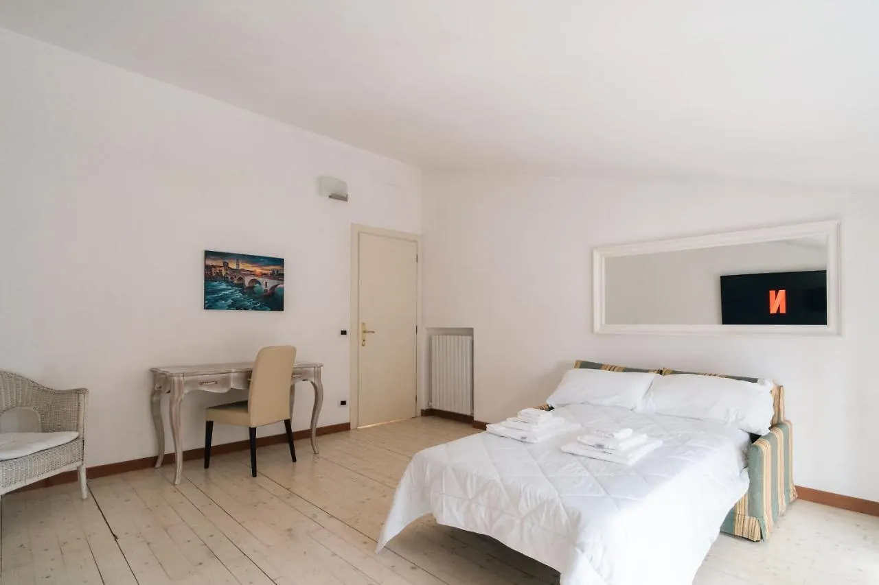 Appartamento Scaligero Borgo Trento Verona Italy